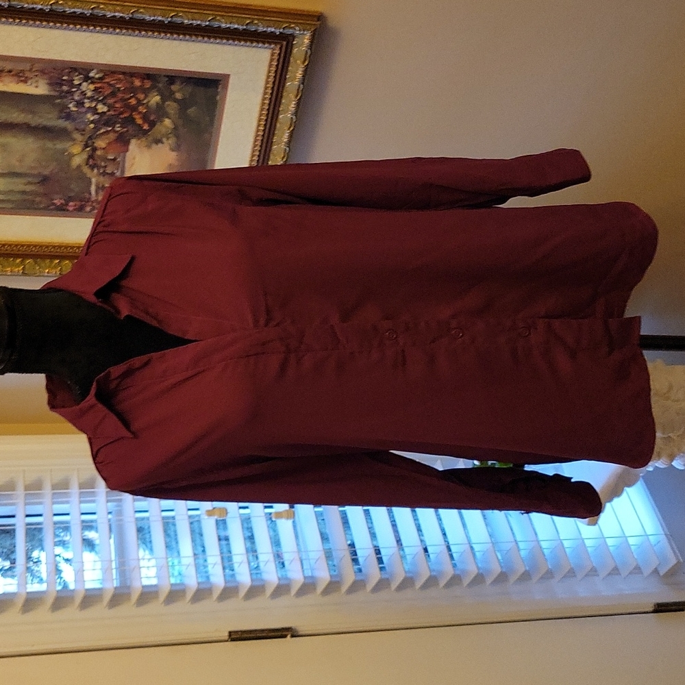 Ellen Tracy magenta long sleeve stretch blouse button front roll tab Small New …